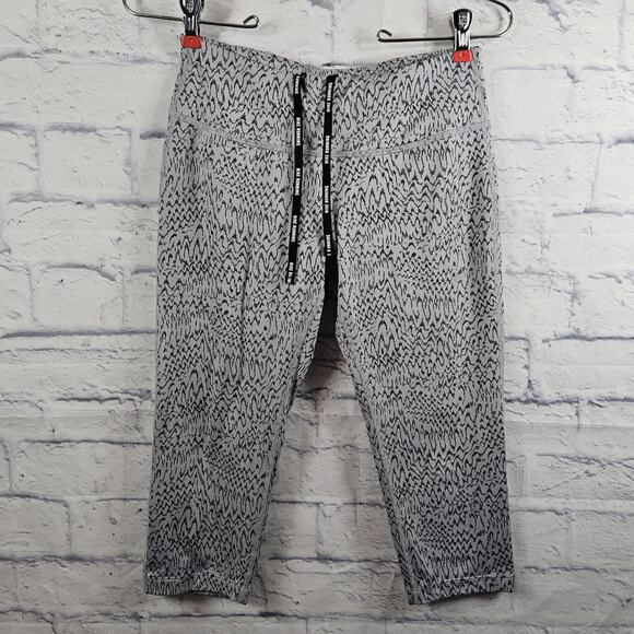 Nike Pants - Nike dri fit cropped leggings running activewear women’s Small